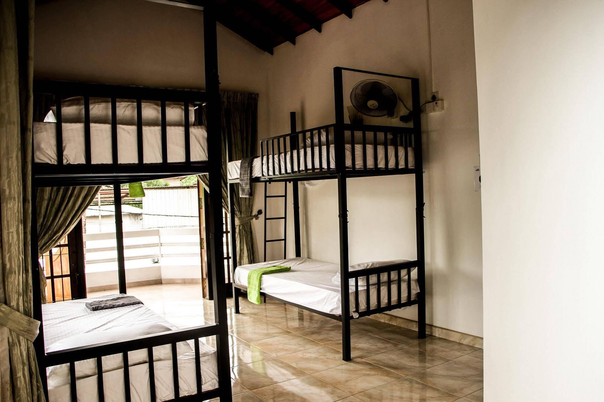 Flipflop Hostel Negombo Kültér fotó